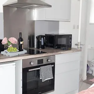 https://vion-apartment-king-suites.hotelsaberdeenuk.com